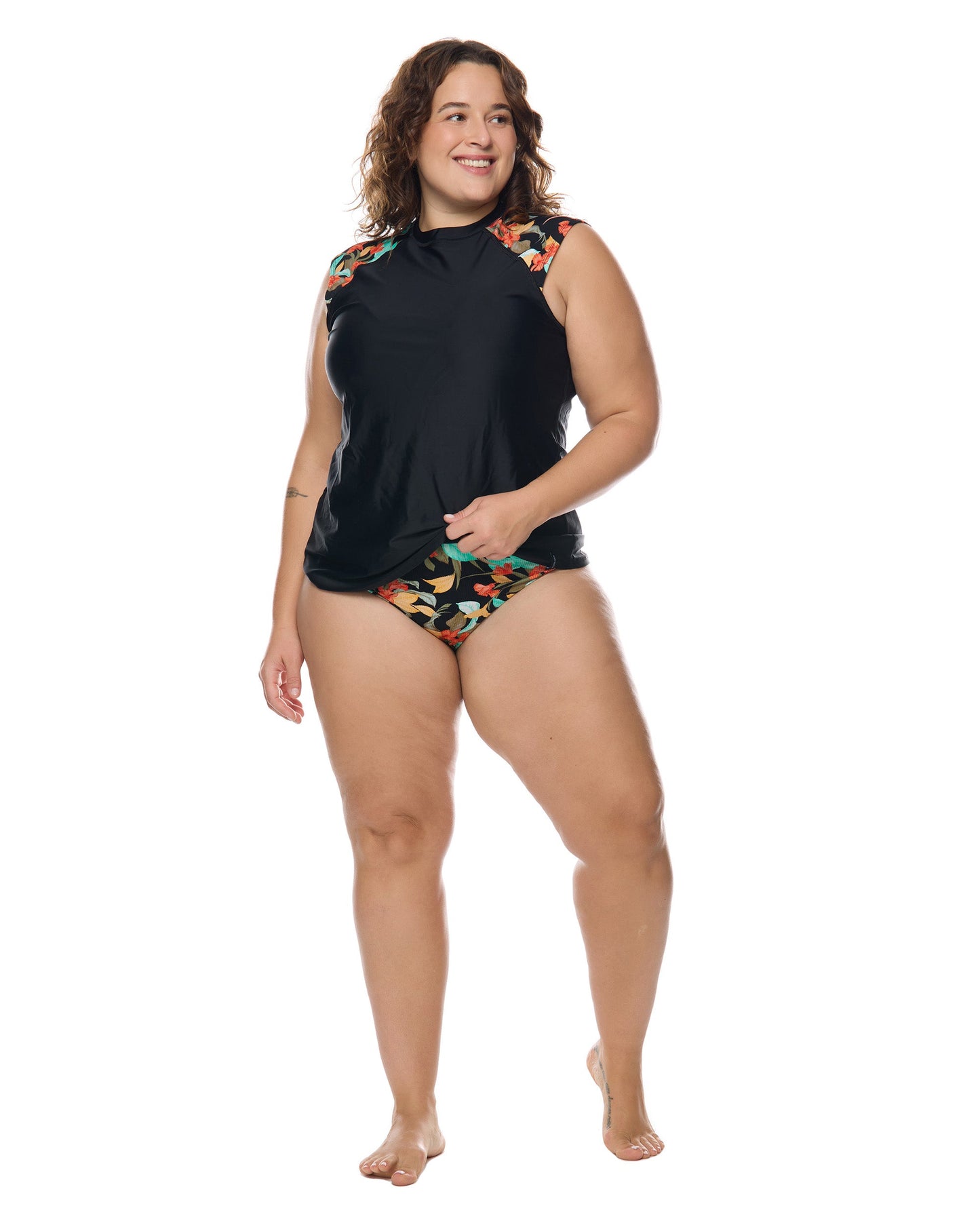 Hamoa Sleek Plus Size Long Sleeve Rashguard - Black