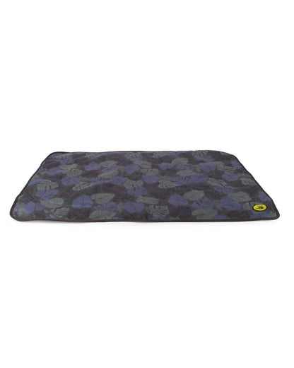Sun & Sand Waterproof Throw - Tropical Green
